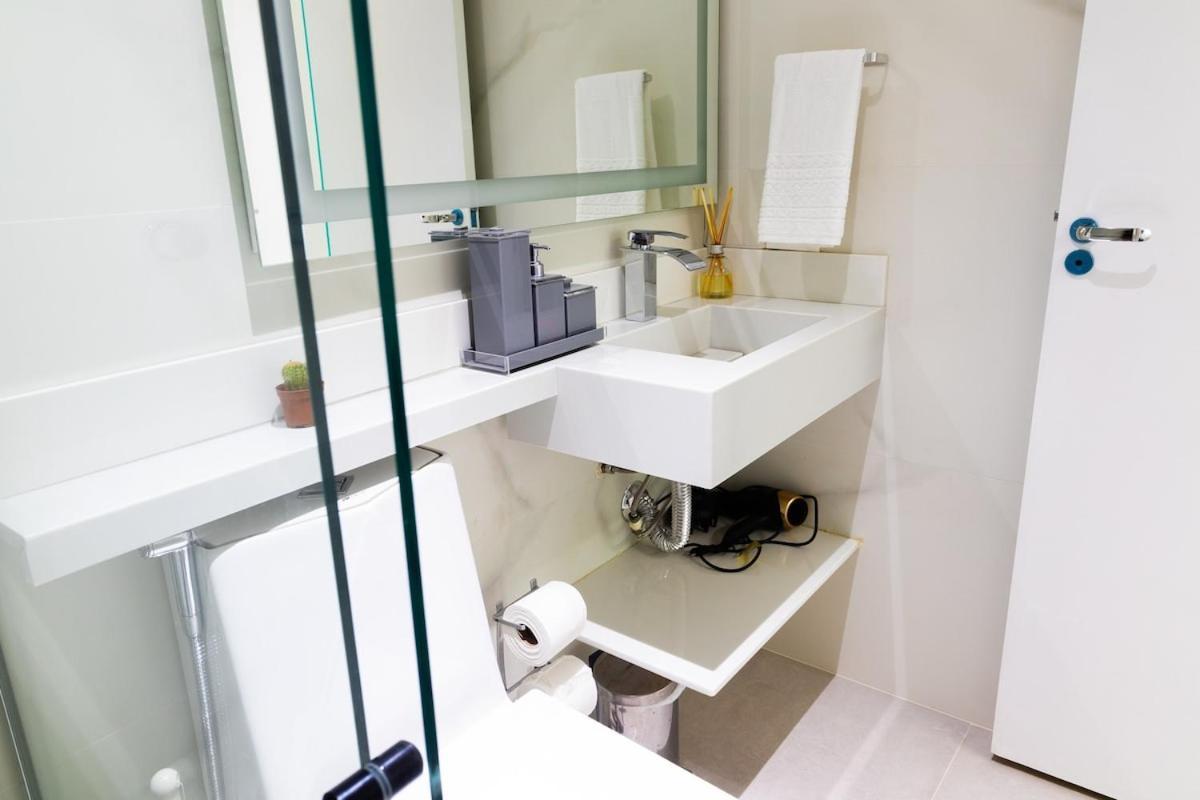 Leblon Comfort: 1 Bedroom Flat At The Heart Of Rio
